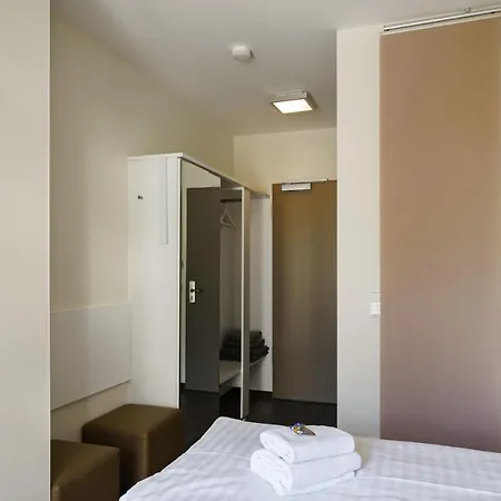 Radlon Fahrrad-komfort-hotel Βάρεν